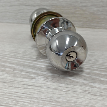 Door Knob Shiney Chrome Key